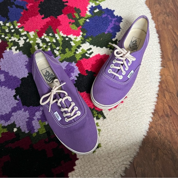 Vans Shoes - Vans Purple Classics Low Top Ankle Sneakers Size 9 Women’s